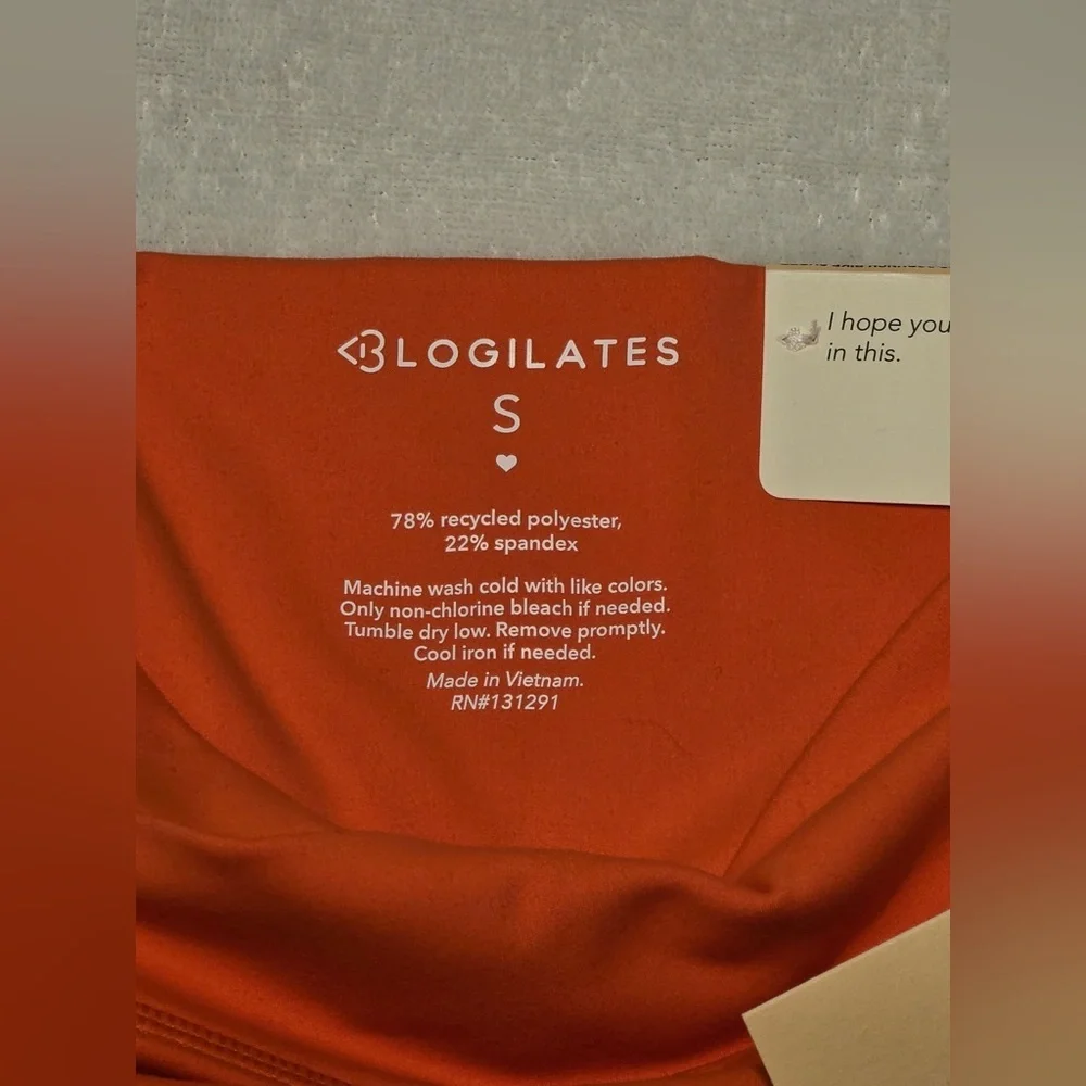 Blogilates Crisscross Scrunch Butt Orange Shorts NWT Women’s Small